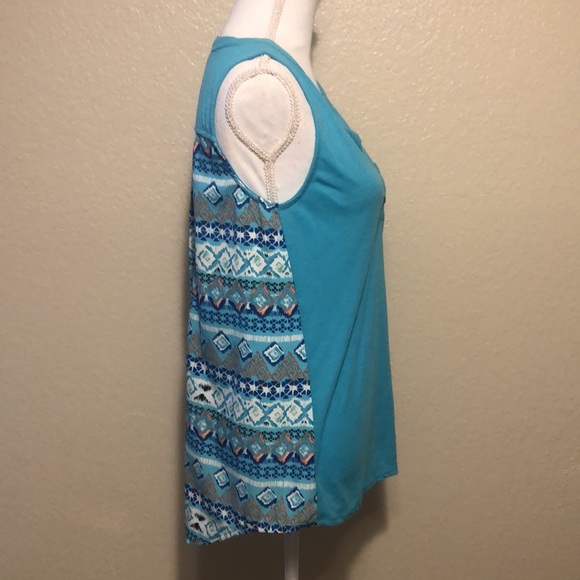 🎁New Directions Turquoise Tank Top With Southwest Print Back - Picture 2 of 5